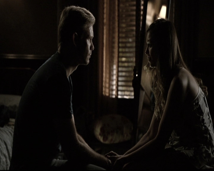 VampireDiariesWorld-dot-nl_6x02YellowLedbetter1849.jpg