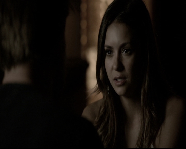 VampireDiariesWorld-dot-nl_6x02YellowLedbetter1854.jpg