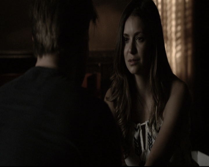 VampireDiariesWorld-dot-nl_6x02YellowLedbetter1863.jpg