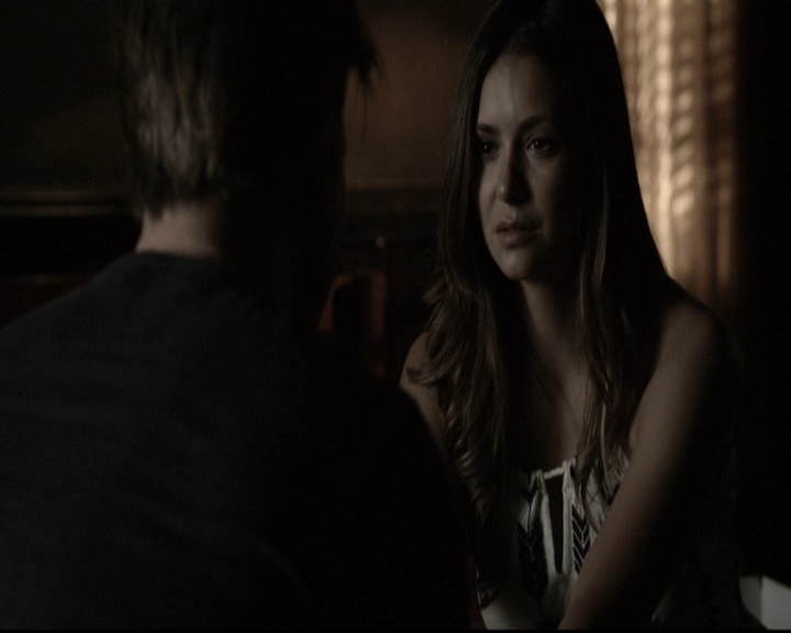 VampireDiariesWorld-dot-nl_6x02YellowLedbetter1865.jpg