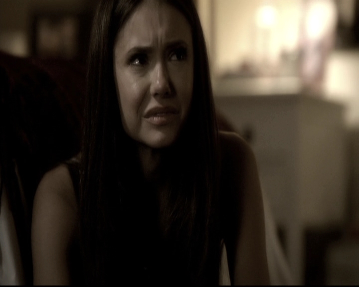 VampireDiariesWorld-dot-nl_6x02YellowLedbetter1876.jpg