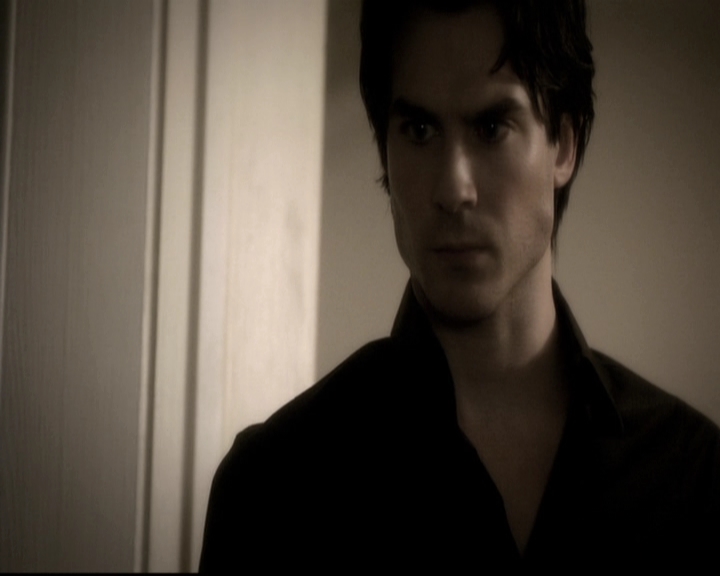 VampireDiariesWorld-dot-nl_6x02YellowLedbetter1877.jpg