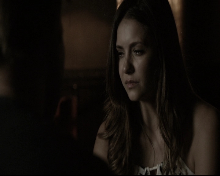 VampireDiariesWorld-dot-nl_6x02YellowLedbetter1883.jpg