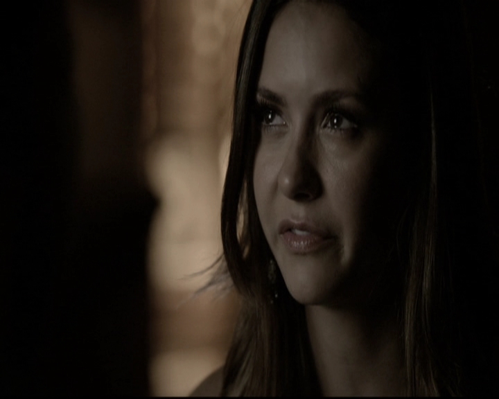 VampireDiariesWorld-dot-nl_6x02YellowLedbetter1896.jpg