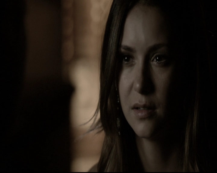 VampireDiariesWorld-dot-nl_6x02YellowLedbetter1899.jpg