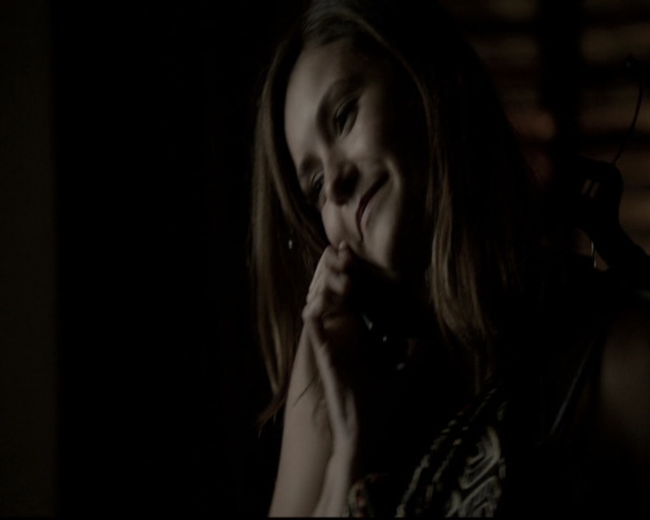 VampireDiariesWorld-dot-nl_6x02YellowLedbetter1957.jpg