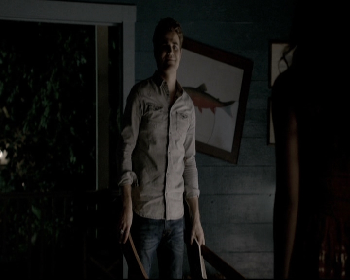 VampireDiariesWorld-dot-nl_6x02YellowLedbetter1988.jpg