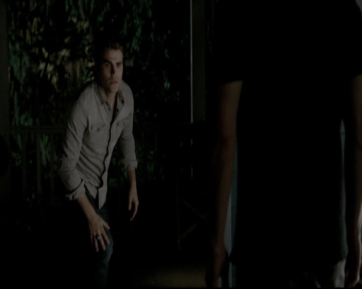 VampireDiariesWorld-dot-nl_6x02YellowLedbetter2022.jpg