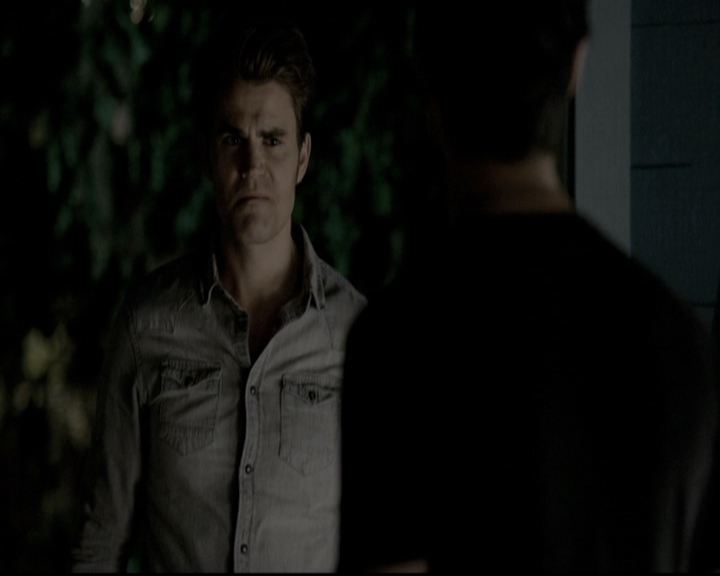 VampireDiariesWorld-dot-nl_6x02YellowLedbetter2046.jpg