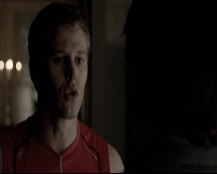 VampireDiariesWorld-dot-nl_6x02YellowLedbetter2101.jpg