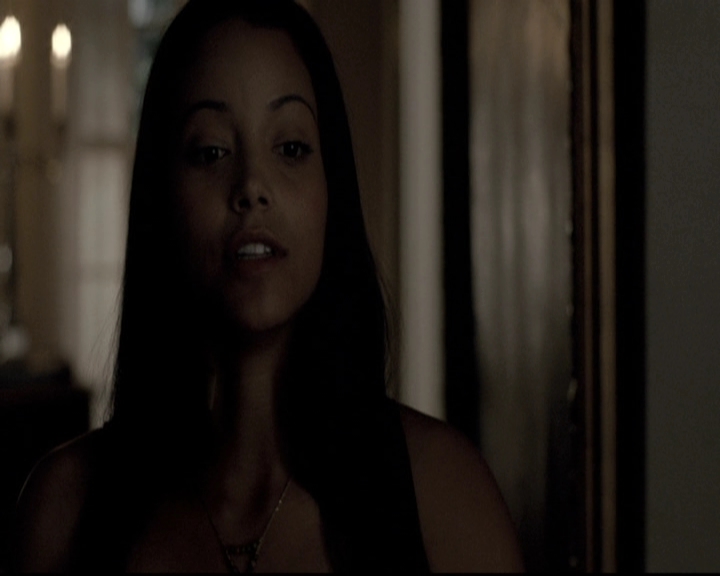 VampireDiariesWorld-dot-nl_6x02YellowLedbetter2128.jpg