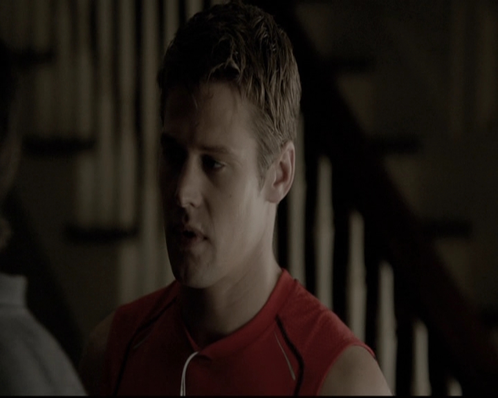 VampireDiariesWorld-dot-nl_6x02YellowLedbetter2144.jpg