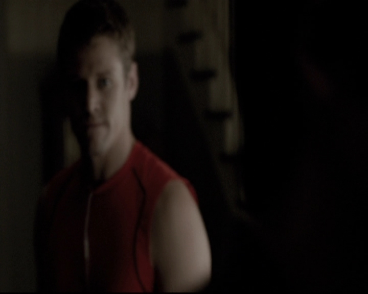 VampireDiariesWorld-dot-nl_6x02YellowLedbetter2149.jpg