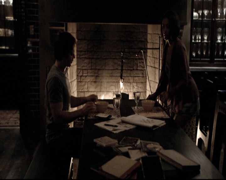 VampireDiariesWorld-dot-nl_6x02YellowLedbetter2255.jpg