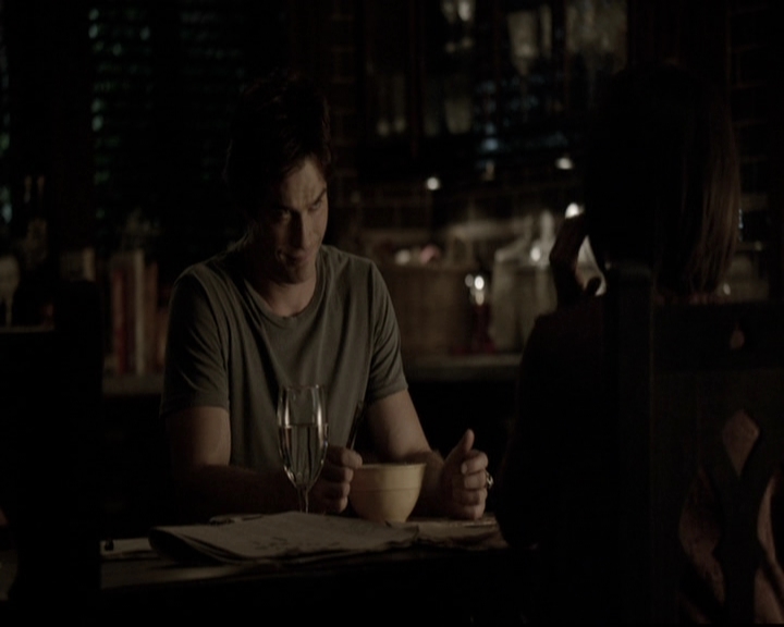 VampireDiariesWorld-dot-nl_6x02YellowLedbetter2261.jpg