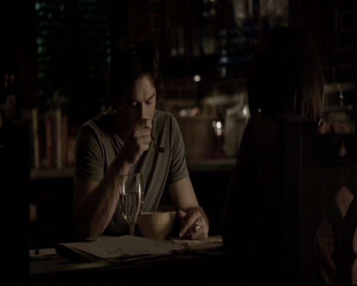 VampireDiariesWorld-dot-nl_6x02YellowLedbetter2268.jpg