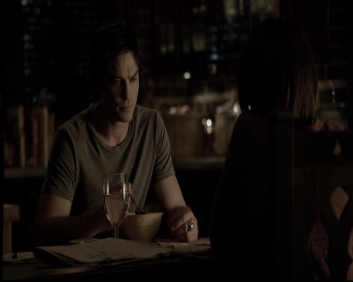 VampireDiariesWorld-dot-nl_6x02YellowLedbetter2273.jpg