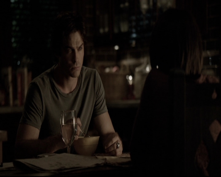 VampireDiariesWorld-dot-nl_6x02YellowLedbetter2276.jpg