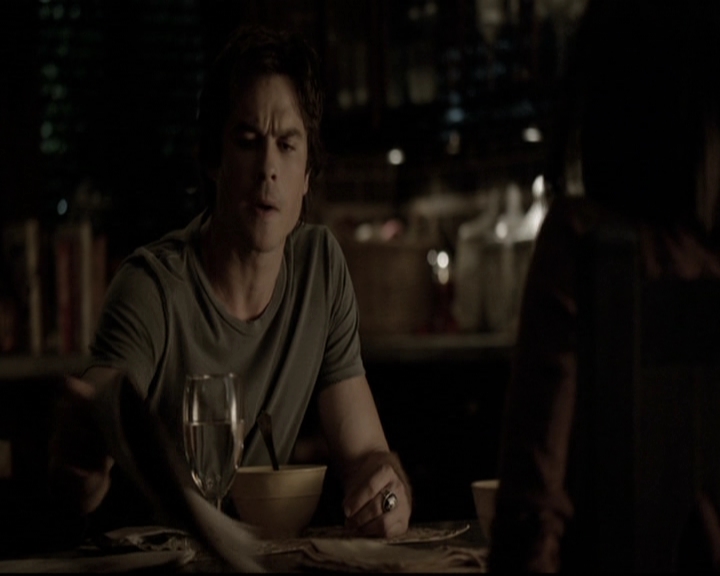 VampireDiariesWorld-dot-nl_6x02YellowLedbetter2283.jpg