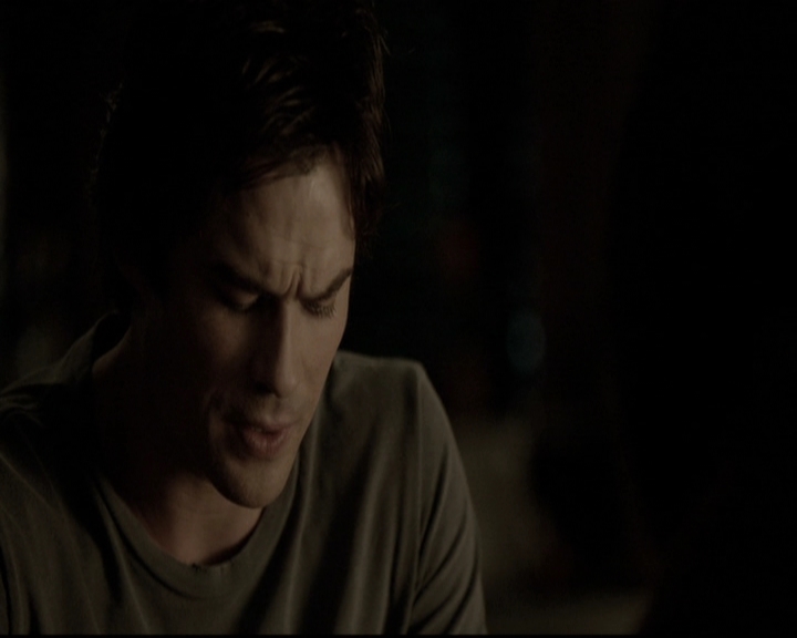 VampireDiariesWorld-dot-nl_6x02YellowLedbetter2307.jpg