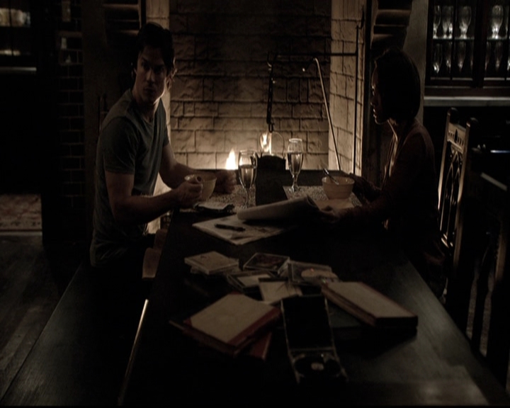 VampireDiariesWorld-dot-nl_6x02YellowLedbetter2320.jpg