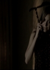 VampireDiariesWorld-dot-nl_6x02YellowLedbetter1934.jpg