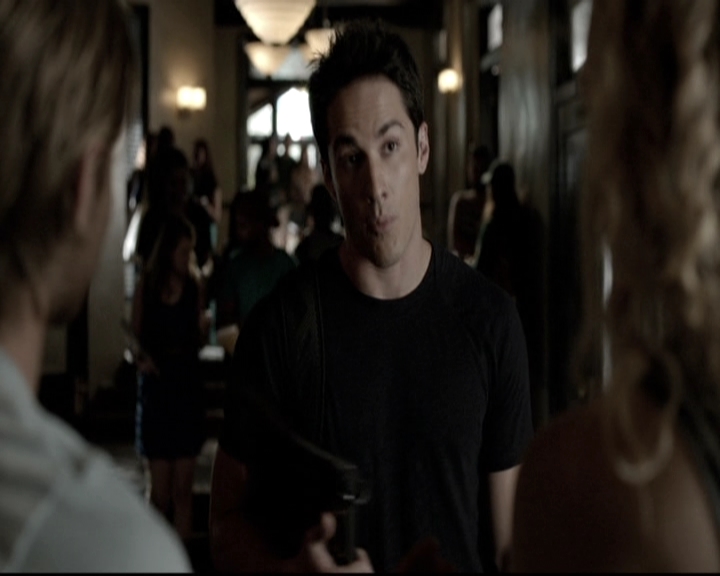 VampireDiariesWorld-dot-nl_6x03WelcomeToParadise0300.jpg