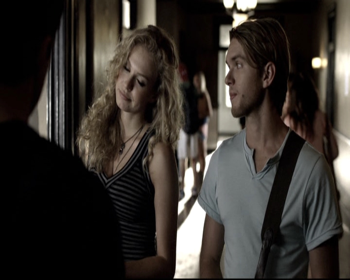 VampireDiariesWorld-dot-nl_6x03WelcomeToParadise0308.jpg