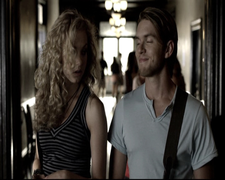 VampireDiariesWorld-dot-nl_6x03WelcomeToParadise0314.jpg