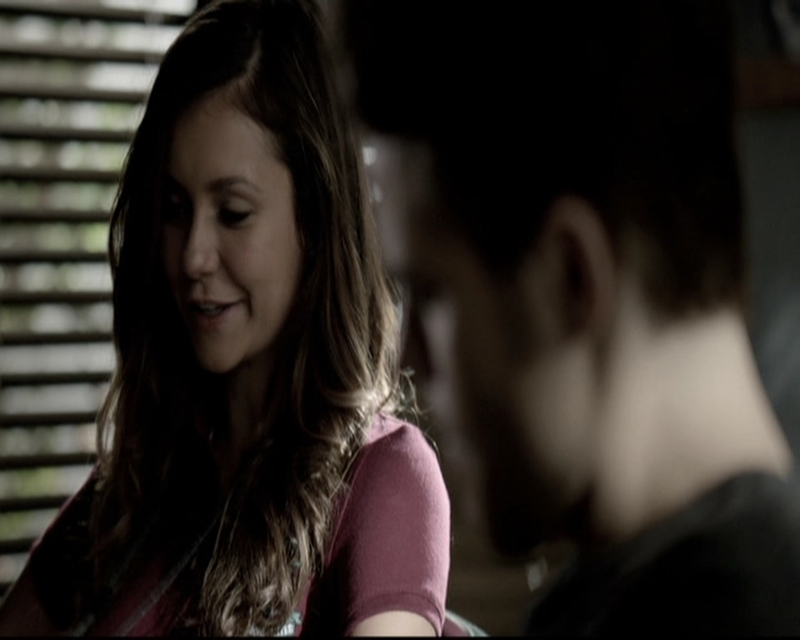 VampireDiariesWorld-dot-nl_6x03WelcomeToParadise0508.jpg