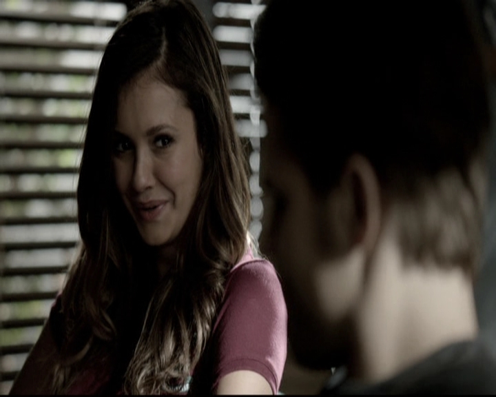 VampireDiariesWorld-dot-nl_6x03WelcomeToParadise0514.jpg