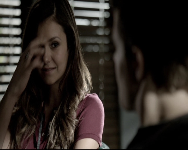 VampireDiariesWorld-dot-nl_6x03WelcomeToParadise0528.jpg