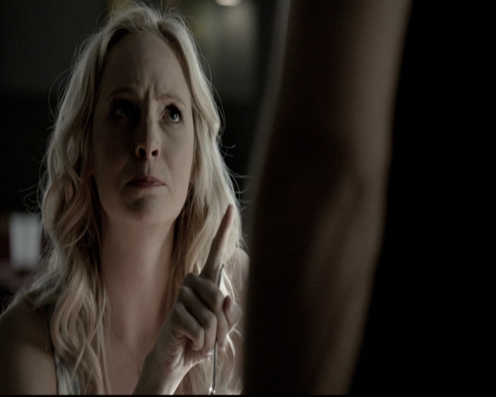 VampireDiariesWorld-dot-nl_6x03WelcomeToParadise0654.jpg