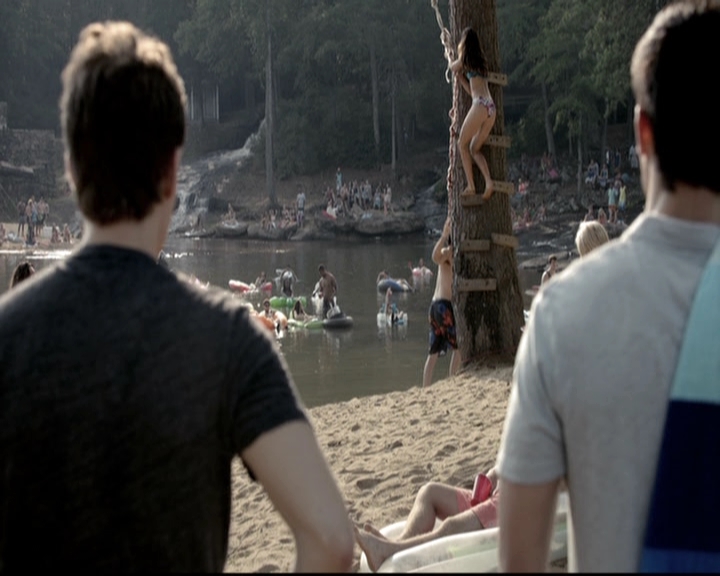 VampireDiariesWorld-dot-nl_6x03WelcomeToParadise0905.jpg