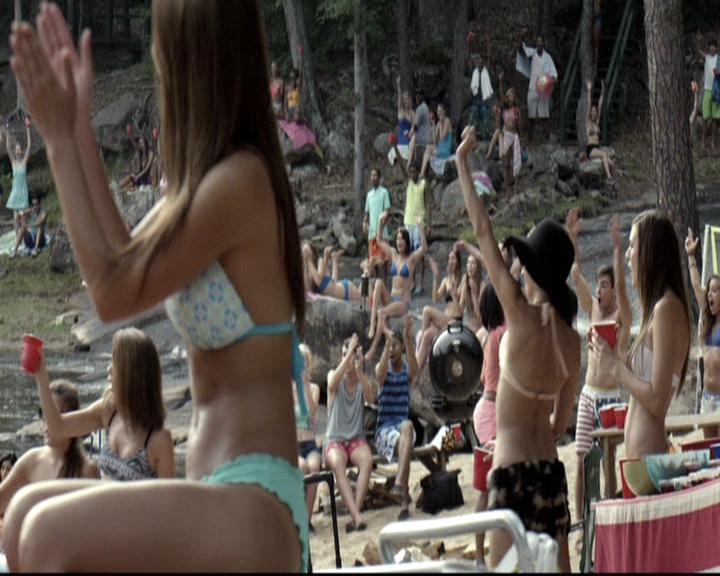 VampireDiariesWorld-dot-nl_6x03WelcomeToParadise0912.jpg