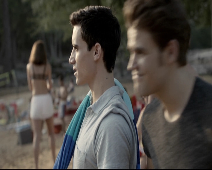 VampireDiariesWorld-dot-nl_6x03WelcomeToParadise0916.jpg