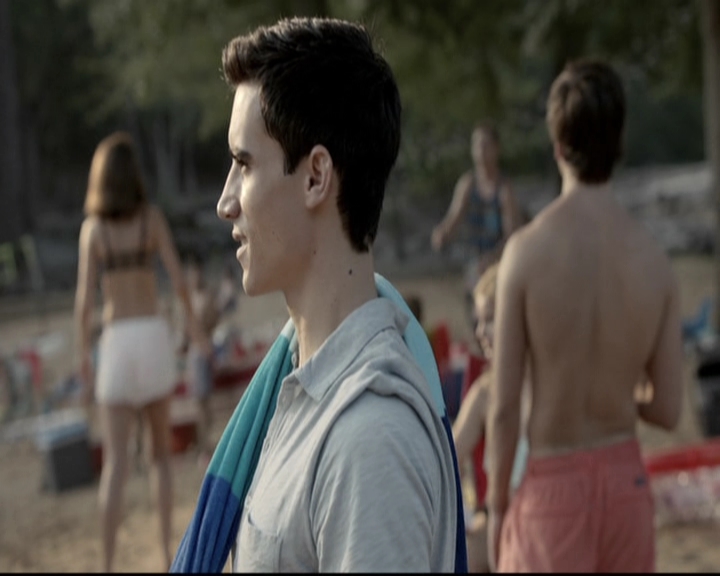 VampireDiariesWorld-dot-nl_6x03WelcomeToParadise0917.jpg