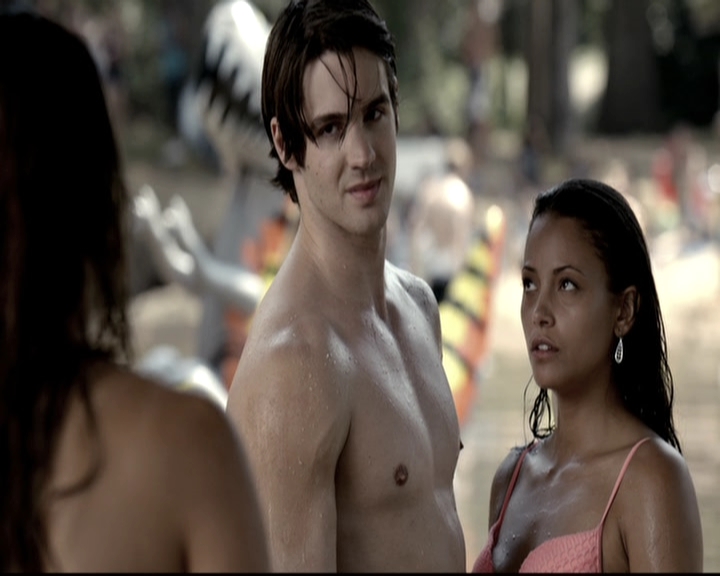 VampireDiariesWorld-dot-nl_6x03WelcomeToParadise0934.jpg