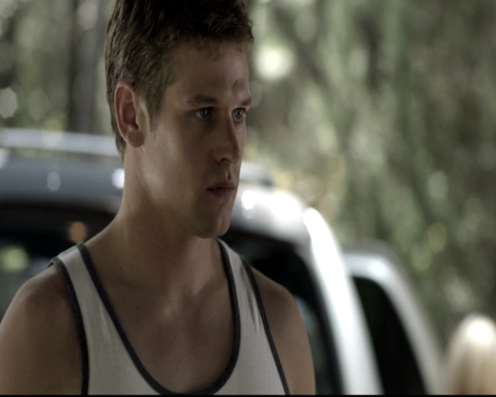 VampireDiariesWorld-dot-nl_6x03WelcomeToParadise1016.jpg