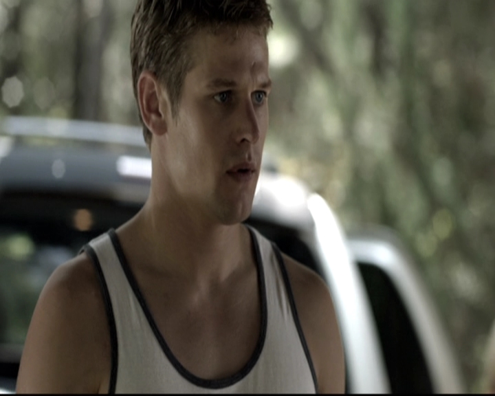 VampireDiariesWorld-dot-nl_6x03WelcomeToParadise1017.jpg