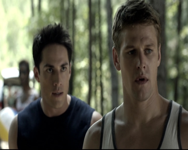 VampireDiariesWorld-dot-nl_6x03WelcomeToParadise1020.jpg