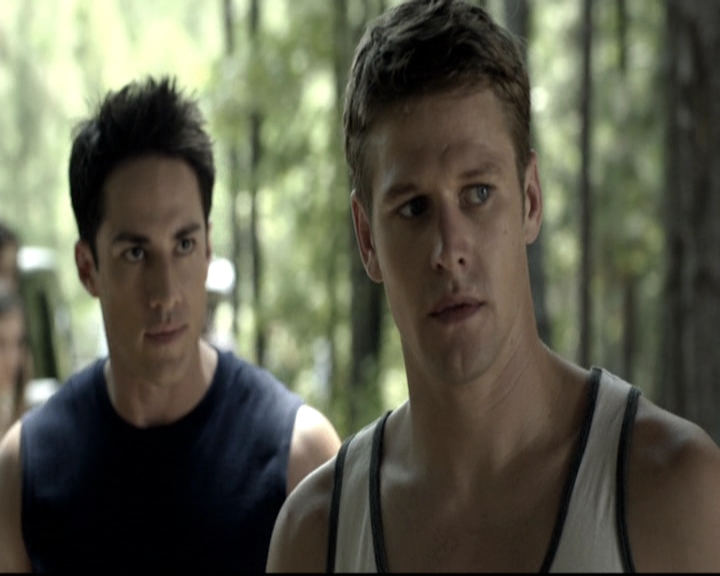 VampireDiariesWorld-dot-nl_6x03WelcomeToParadise1021.jpg