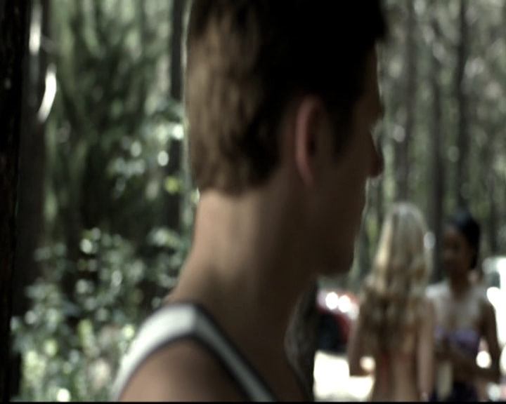 VampireDiariesWorld-dot-nl_6x03WelcomeToParadise1023.jpg