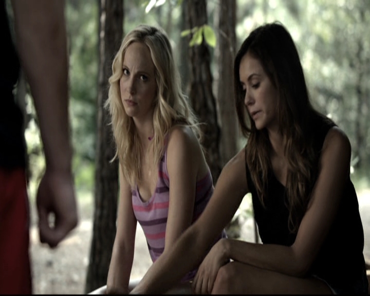 VampireDiariesWorld-dot-nl_6x03WelcomeToParadise1106.jpg