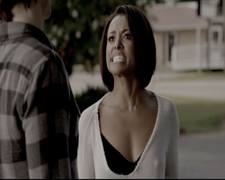 VampireDiariesWorld-dot-nl_6x03WelcomeToParadise1223.jpg