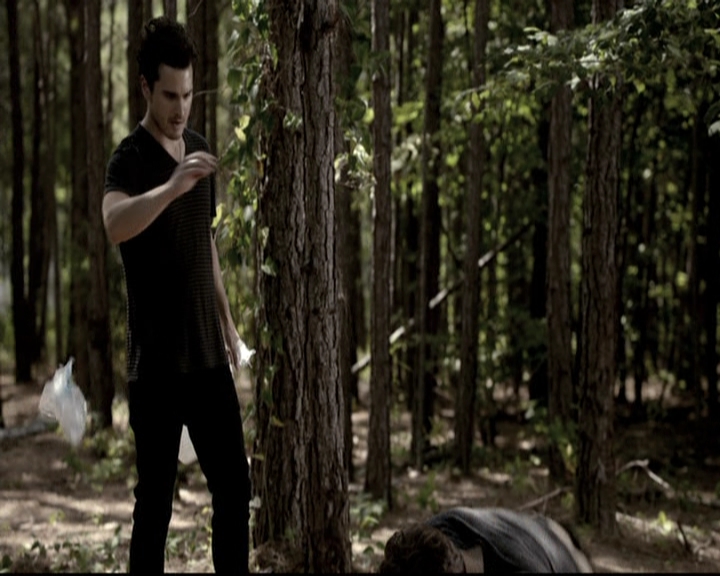 VampireDiariesWorld-dot-nl_6x03WelcomeToParadise1329.jpg