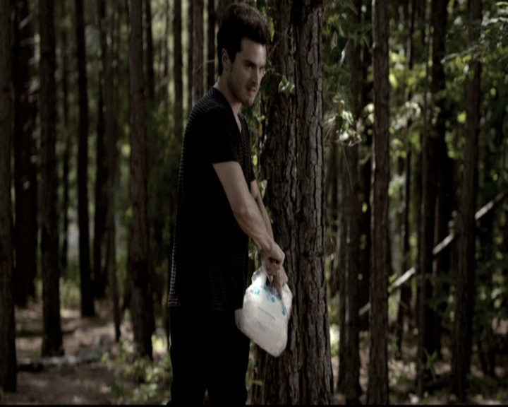 VampireDiariesWorld-dot-nl_6x03WelcomeToParadise1332.jpg