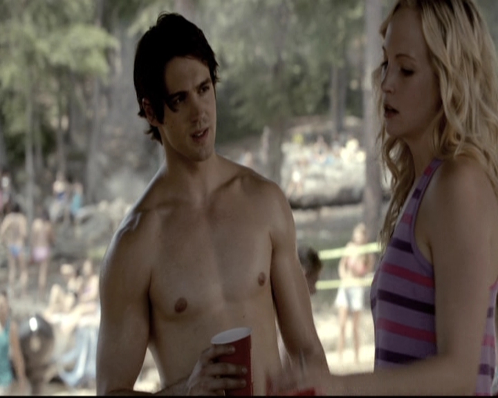 VampireDiariesWorld-dot-nl_6x03WelcomeToParadise1368.jpg