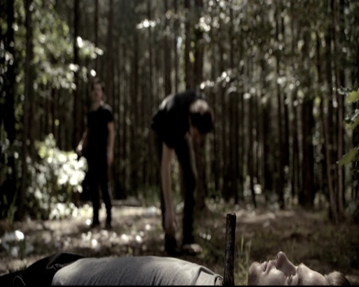 VampireDiariesWorld-dot-nl_6x03WelcomeToParadise1384.jpg