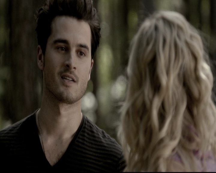 VampireDiariesWorld-dot-nl_6x03WelcomeToParadise1415.jpg